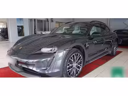 Porsche Taycan 4x4