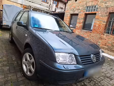 Volkswagen Bora 2.0 115
