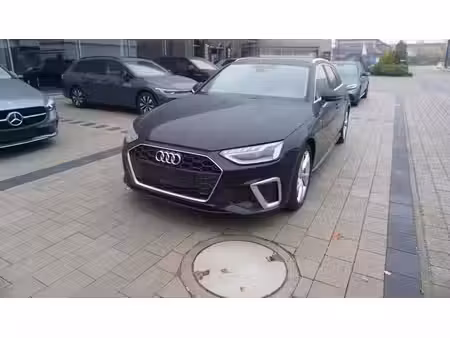 Audi A4 40 TFSI 2.0 TDI 150 S line
