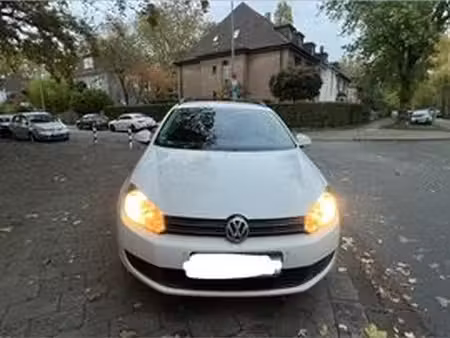 Volkswagen Golf 2.0 TDI 140