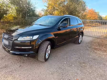 Audi Q7 quattro