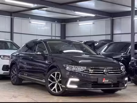 Volkswagen Passat GTE 1.4 TSI 218