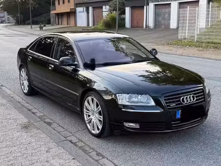 Audi A8 V8 4.2 TDI 326 quattro