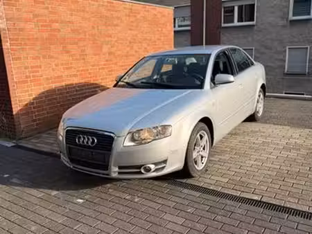 Audi A4 1.6 102