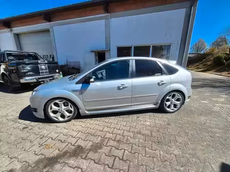 Ford Focus ST 2.5 225