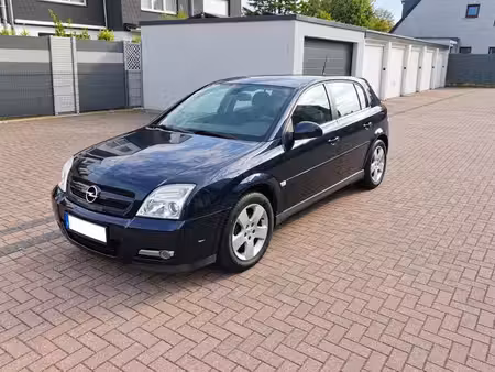 Opel Signum 2.2 125