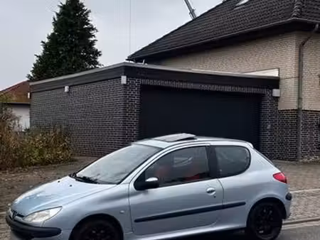 Peugeot 206 1.4 75