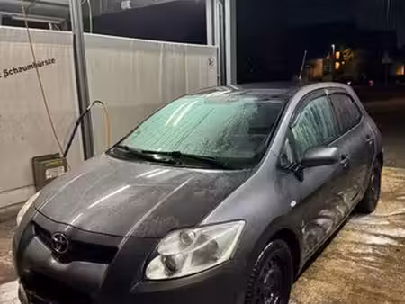 Toyota Auris 1.4 97