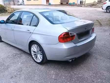 BMW Série 3 330i 3.0 272