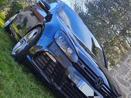 Volkswagen Golf R 2.0 TSI 270 4Motion