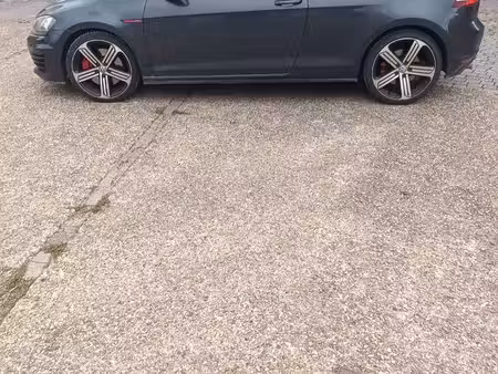 Volkswagen Golf GTI 2.0 TSI 230 Performance