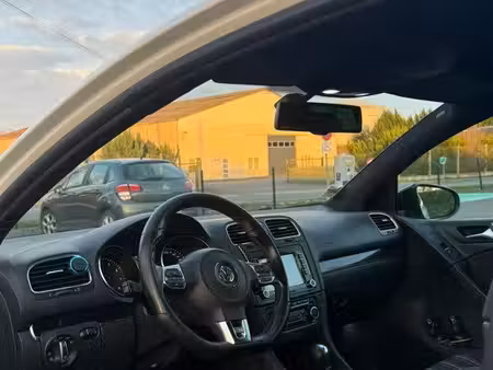 Volkswagen Golf GTI 2.0 TSI 210