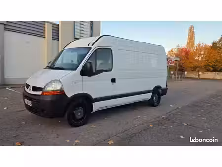 Renault Master 2.5 dCi 120