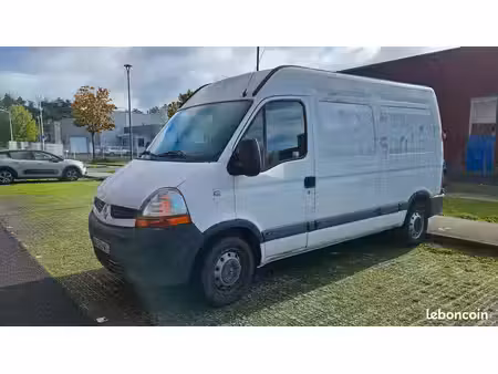 Renault Master 2.5 dCi 100