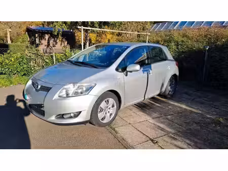 Toyota Auris 1.3 101