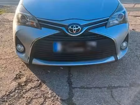 Toyota Yaris 1.3 VVT-i 99