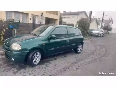 Renault Clio 75
