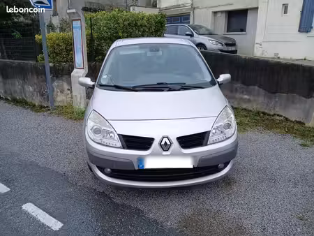 Renault Scénic 1.5 dCi 105