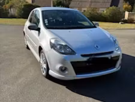 Renault Clio 1.6 128