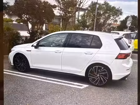 Volkswagen Golf GTI 2.0 245