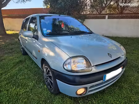Renault Clio 1.6 90