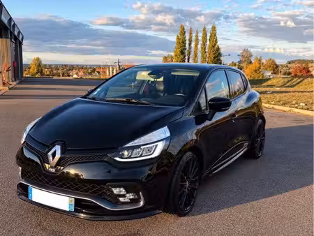 Renault Clio RS Trophy 1.6 T 220