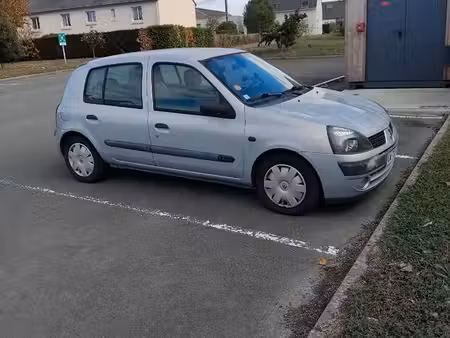 Renault Clio 1.4 98