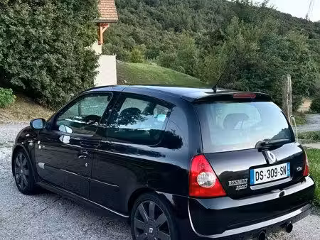 Renault Clio RS 2.0 182