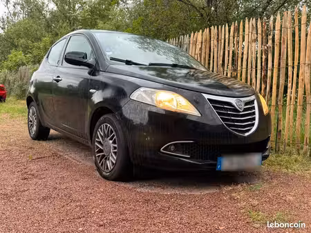 Lancia Ypsilon 1.2 69