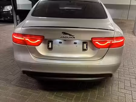 Jaguar XE D180 2.0 180