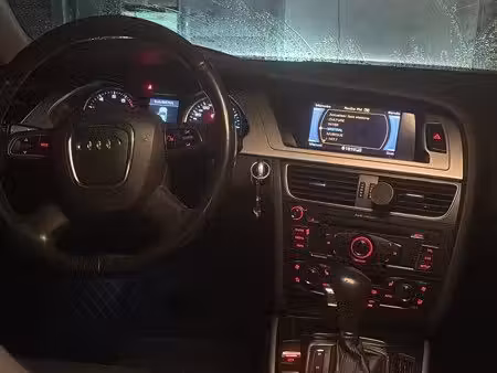 Audi A4 V6 3.2 FSI 265