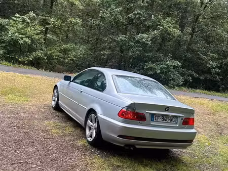 BMW Série 3 330d 3.0 204