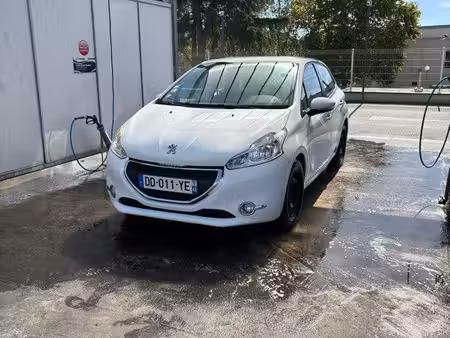 Peugeot 208 1.6 THP 208