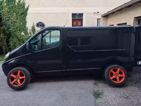 Opel Vivaro 2.5 CDTI 135