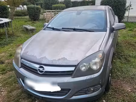 Opel Astra 1.2 90