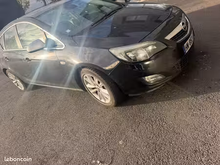 Opel Astra 1.2 90