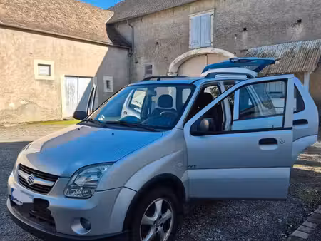 Suzuki Ignis 
