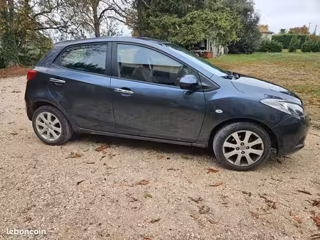 Mazda Mazda2 