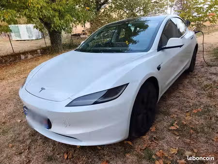 Tesla Model 3 275