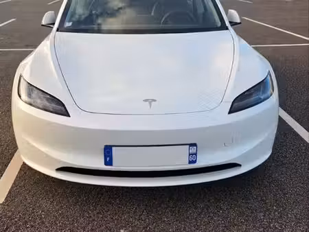 Tesla Model 3 275