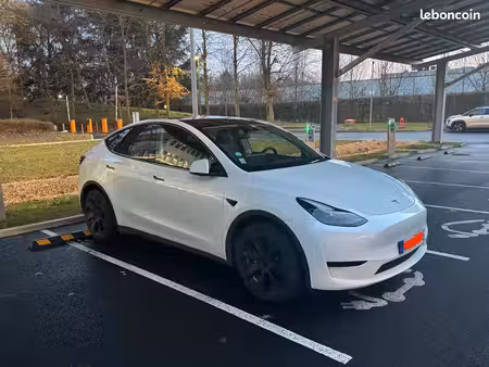 Tesla Model Y 275
