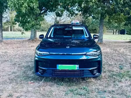 Leapmotor C10