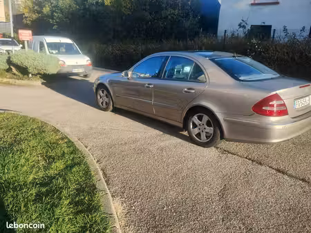 Mercedes-Benz Classe E E 220 2.1 CDI 136 Elegance