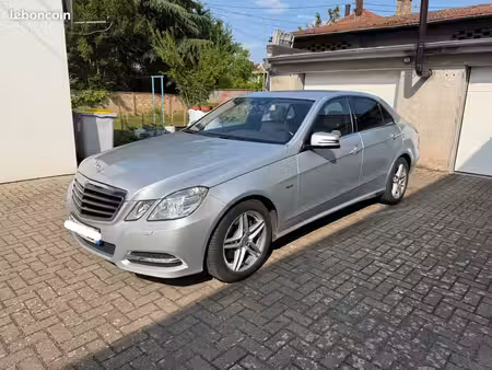 Mercedes-Benz Classe E E 350 V6 3.0 CDI 265