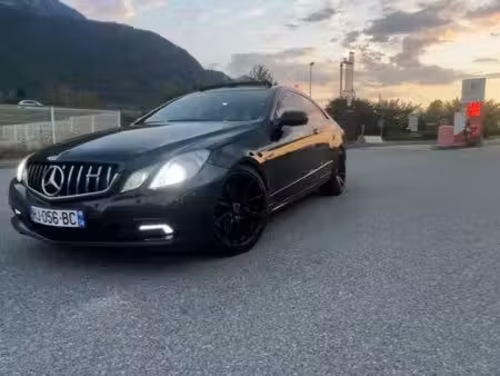 Mercedes-Benz Classe E V6 3.0 231