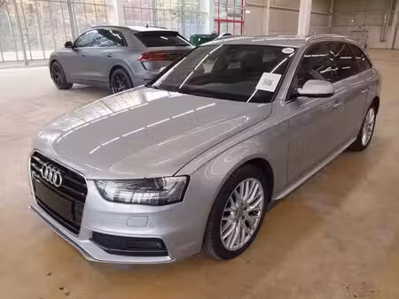 Audi A4 2.0 TDI 190 S line