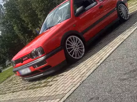 Volkswagen Golf GTI 2.0 115