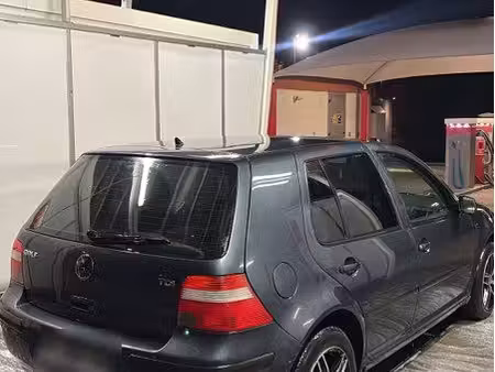 Volkswagen Golf 1.9 TDI 105