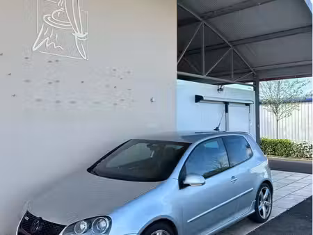 Volkswagen Golf GTI 2.0 TFSI 230