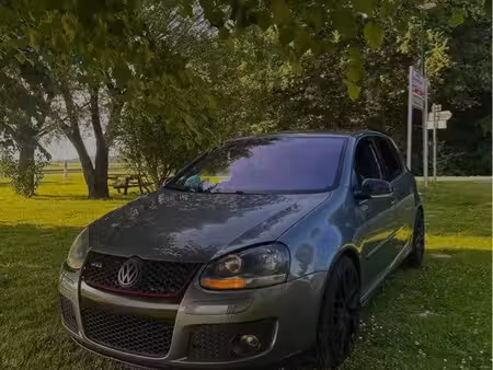 Volkswagen Golf GTI 2.0 200